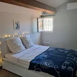 Appartement T3 Duplex Sous Les Toits De Marseille Panier Vieux Port