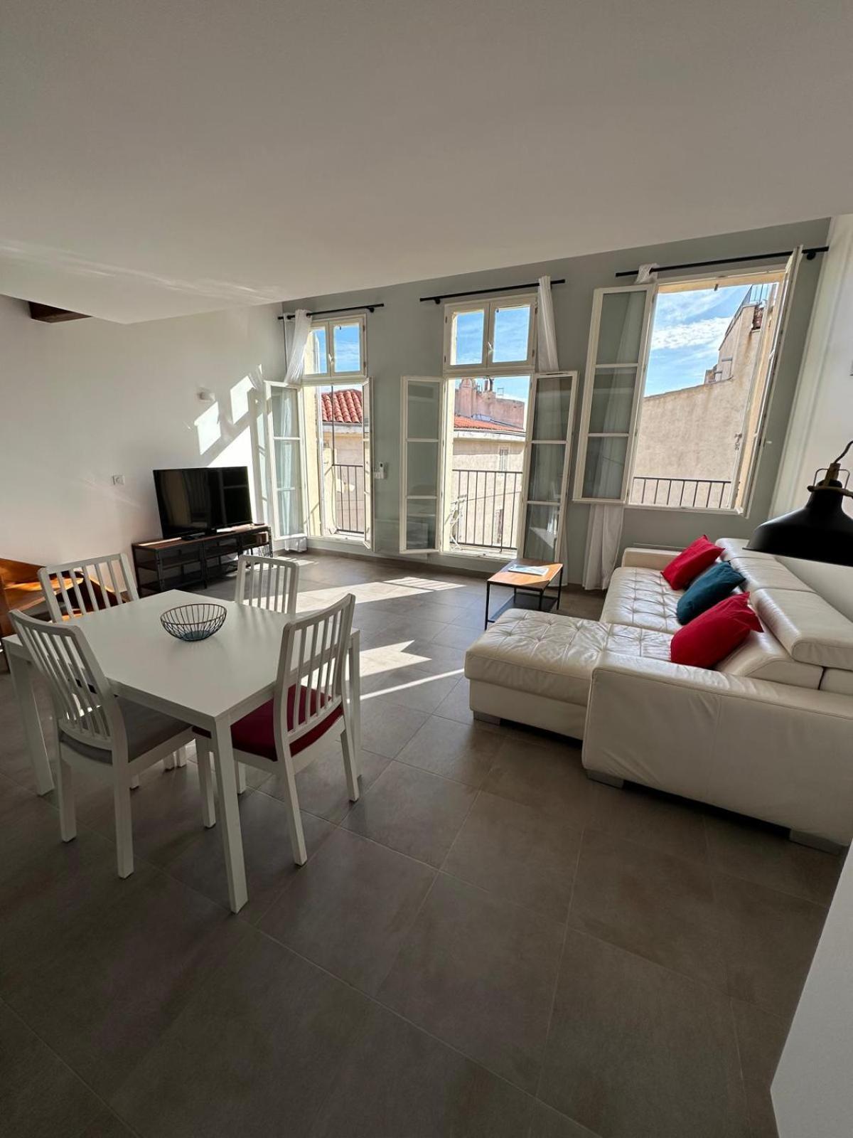T3 Duplex Sous Les Toits De Panier Vieux Port *