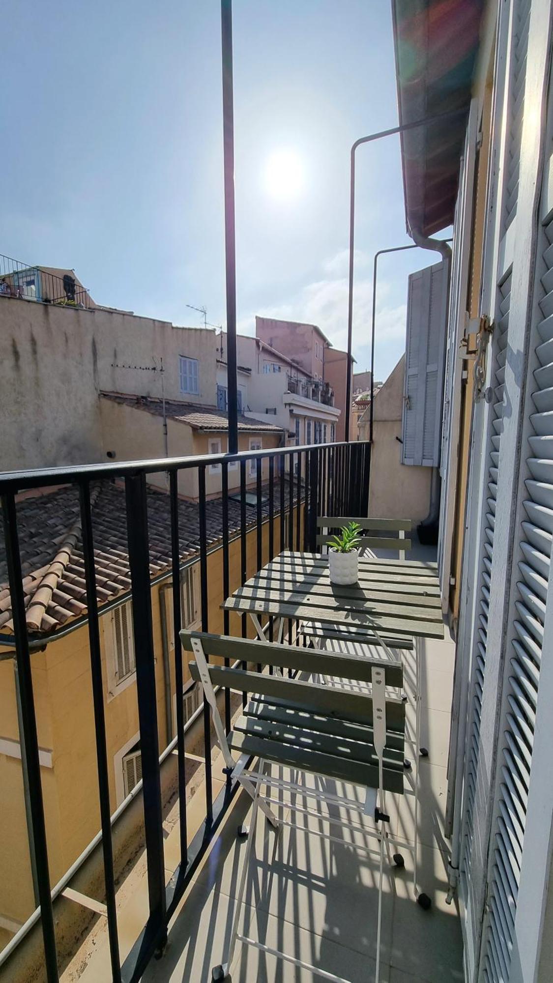 Appartement T3 Duplex Sous Les Toits De Panier Vieux Port Marseille